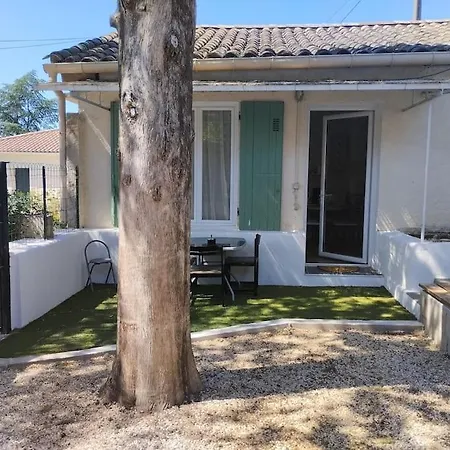 Jolie Mazet Avec Piscine Privee ! Villa Nimes Exterior photo