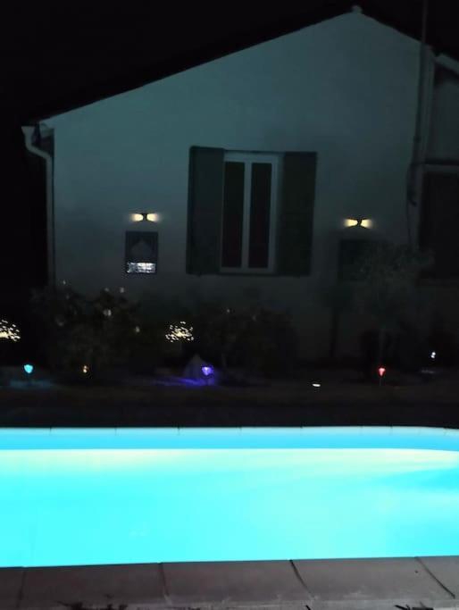 Jolie Mazet Avec Piscine Privee ! Nimes